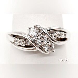 Sterling Silver & Cubic Zirconia Ring 7.5 Stamped 925 SUN